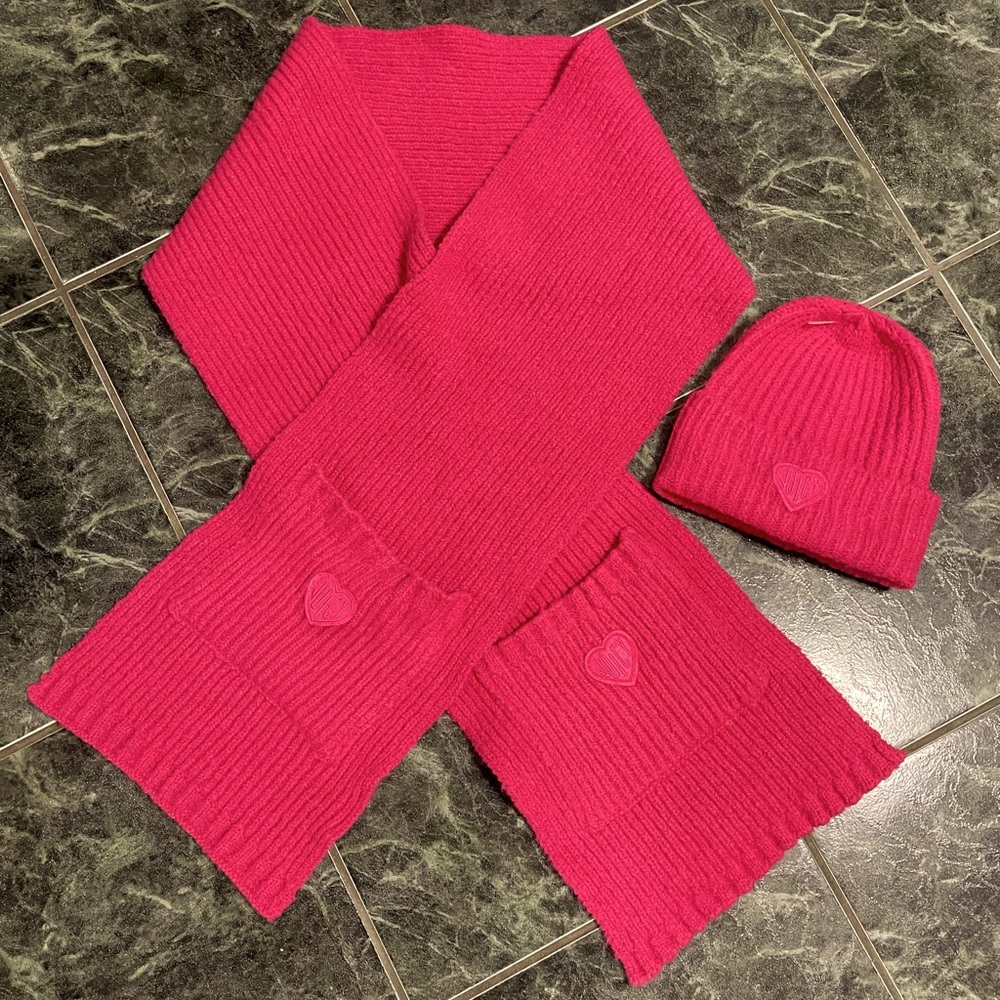NWOT Juicy Couture pink knit scarf and beanie
